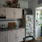 Charming Apartment Near Montmartre